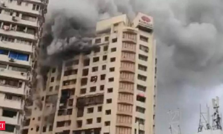 Photo of મુંબઈમાં કમલા બિલ્ડિંગના 18મા માળ પર લાગી આગ, 6નાં મોત અને 23 દાઝ્યા.