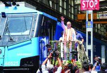 Photo of અમિત શાહે દેશની પ્રથમ LNG ટ્રેનને લીલી ઝંડી બતાવી